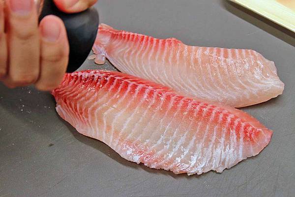 【輕鬆料理零失敗!】氣炸鍋威靈頓鯛魚排與薑絲豆腐魚湯!漁業署與全聯福利中心合作推廣國產水產,新鮮美味不必等! 【輕鬆料理零失敗!】氣炸鍋威靈頓鯛魚排與薑絲豆腐魚湯!漁業署與全聯福利中心合作推廣國產水產,新鮮美味不必等!