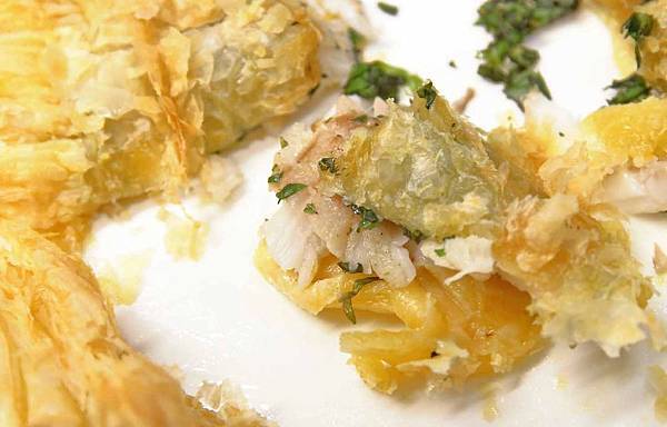 【輕鬆料理零失敗!】氣炸鍋威靈頓鯛魚排與薑絲豆腐魚湯!漁業署與全聯福利中心合作推廣國產水產,新鮮美味不必等! 【輕鬆料理零失敗!】氣炸鍋威靈頓鯛魚排與薑絲豆腐魚湯!漁業署與全聯福利中心合作推廣國產水產,新鮮美味不必等!