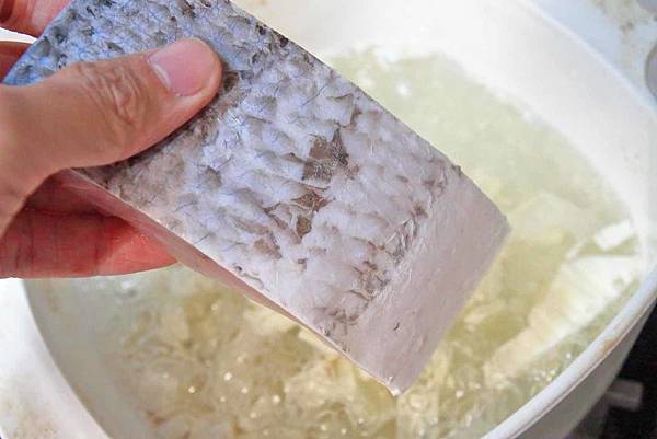 【輕鬆料理零失敗!】氣炸鍋威靈頓鯛魚排與薑絲豆腐魚湯!漁業署與全聯福利中心合作推廣國產水產,新鮮美味不必等! 【輕鬆料理零失敗!】氣炸鍋威靈頓鯛魚排與薑絲豆腐魚湯!漁業署與全聯福利中心合作推廣國產水產,新鮮美味不必等!