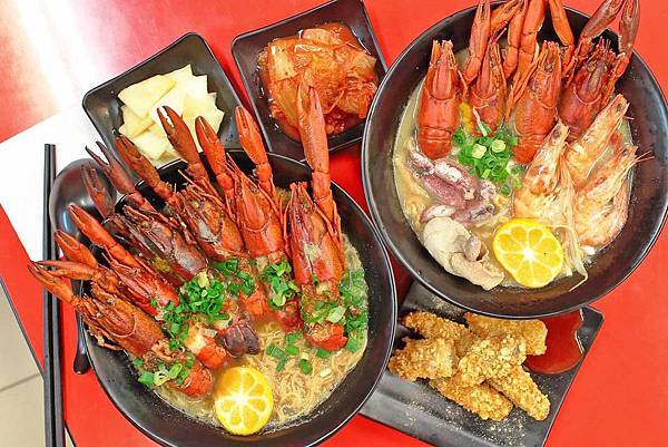 【三重美食】吉祥鍋燒麵-隱身在狹小巷弄裡的爆美味小龍蝦鍋燒麵 【三重美食】吉祥鍋燒麵-隱身在狹小巷弄裡的爆美味小龍蝦鍋燒麵