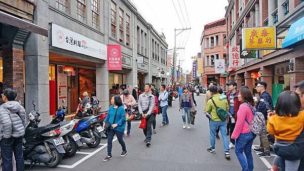 【台北景點】大稻埕、迪化街一日遊！帶有古色古香好吃又好玩的歷史老街