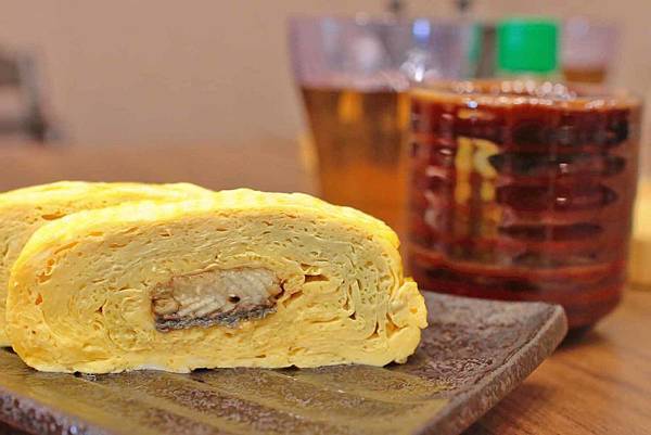 【台北美食】三河屋-新加坡米其林必比登推薦!現殺現烤的備長炭鰻魚飯三吃