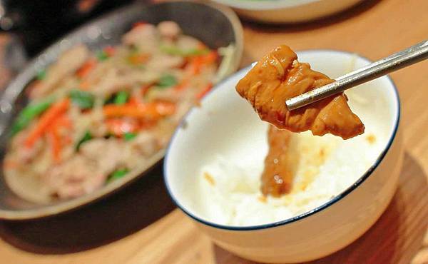 【台北美食】1010湘-年輕人也會喜愛的新穎風格，美味無比的中式湘菜餐廳