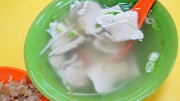 【台北美食】阿勝油飯-ＣＰ值爆表！２０元就能吃到美味無比的油飯