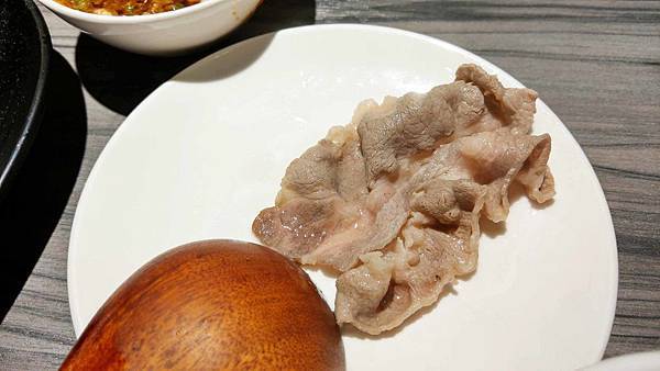 【台北美食】圓味涮涮鍋-網路評價極高品質卻不高的火鍋店 【台北美食】圓味涮涮鍋-網路評價極高品質卻不高的火鍋店