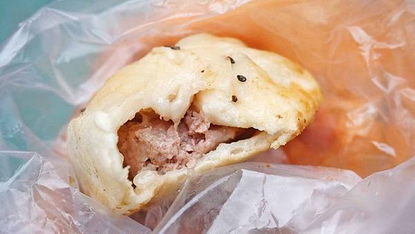 【台北美食】御膳品水煎包-光華商場附近巷弄裡的水煎包店