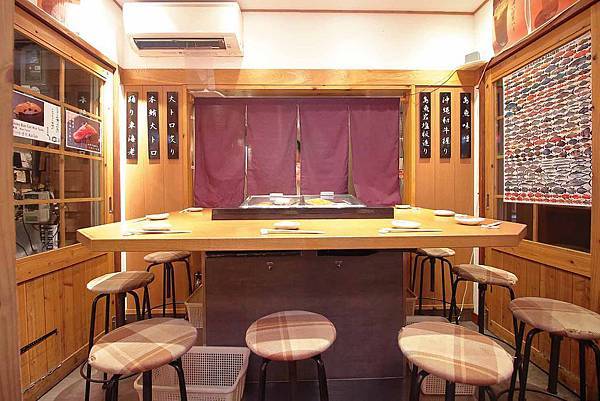 【沖繩美食】築地男前鮓国際通り屋台村-築地新鮮食材直送！呈現最美味的海鮮生魚片美食