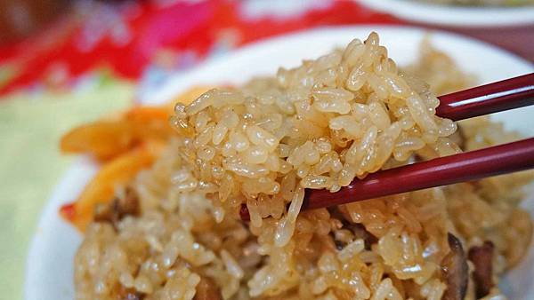 【台北美食】皇鼎油飯-隱身在市場裡美味油飯