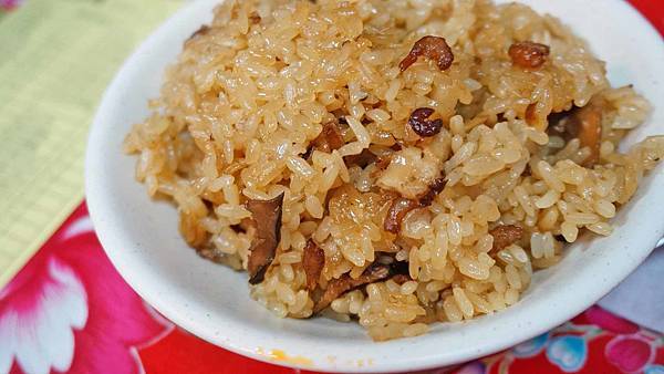 【台北美食】皇鼎油飯-隱身在市場裡美味油飯 【台北美食】皇鼎油飯-隱身在市場裡美味油飯