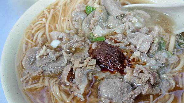 【台北美食】余家羊肉麵線-吃了會讚不絕口的路邊攤美食 【台北美食】余家羊肉麵線-吃了會讚不絕口的路邊攤美食