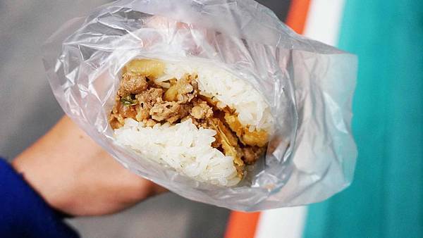 【台北美食】就是愛 光華煎餅果子.特色飯糰-附近學生都讚不絕口的超人份量美味飯糰
