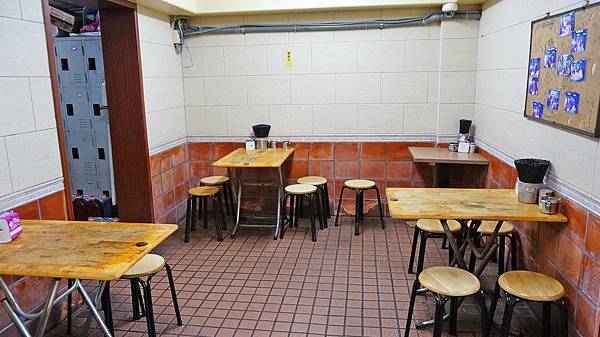 【台北美食】昌吉紅燒鰻-超過60年老字號美食店家 【台北美食】昌吉紅燒鰻-超過60年老字號美食店家