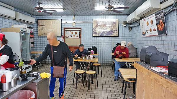 【台北美食】昌吉紅燒鰻-超過60年老字號美食店家 【台北美食】昌吉紅燒鰻-超過60年老字號美食店家