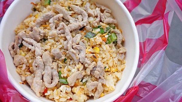 【台北美食】無名炒飯-附近上班族都讚不絕口的超大份量炒飯 【台北美食】無名炒飯-附近上班族都讚不絕口的超大份量炒飯