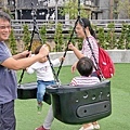 【台北景點】白雲公園-小孩愛不釋手，三種不同類型溜滑梯及多種盪鞦韆的特色公園