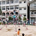 【台北景點】白雲公園-小孩愛不釋手，三種不同類型溜滑梯及多種盪鞦韆的特色公園