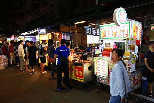 【台北必玩一日遊行程！】台北動物園+貓空纜車+通化夜市-國內外最受歡迎必玩好玩的台北旅遊景點