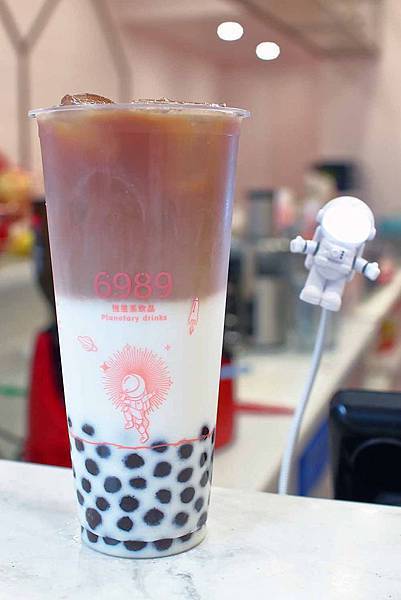 【林口美食】6989恆星系飲品-低溫壓榨新技術新鮮現榨蘋果汁，美味無比，嚐一口絕對會愛上他的美妙滋味！