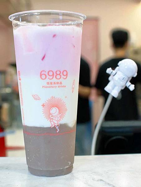 【林口美食】6989恆星系飲品-低溫壓榨新技術新鮮現榨蘋果汁，美味無比，嚐一口絕對會愛上他的美妙滋味！