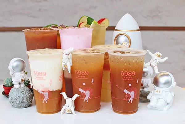 【林口美食】6989恆星系飲品-低溫壓榨新技術新鮮現榨蘋果汁，美味無比，嚐一口絕對會愛上他的美妙滋味！