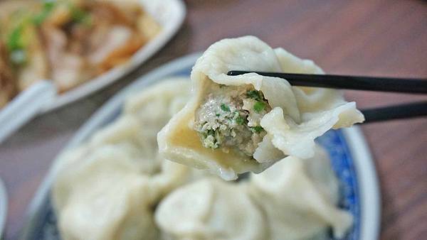 【台北美食】山東餃子館-比一般還要大二分之一的超大顆水餃
