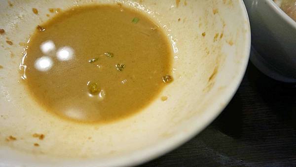 【台北美食】迎客松小吃店-比一般店家還要貴卻大受附近上班族歡迎的美食店家