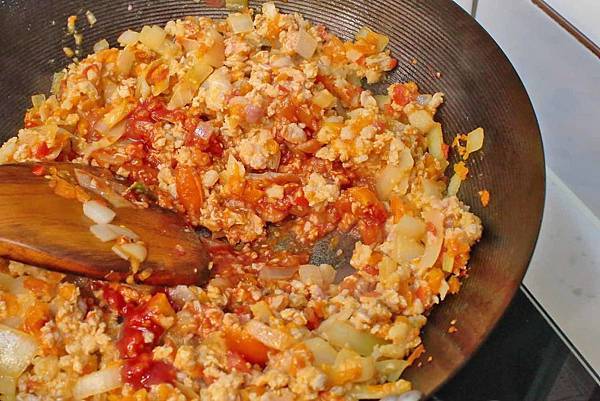 【免出門！在家也能吃到乾淨又衛生的超大顆水餃】瞬食之間美食平台-來萬傳盛水餃