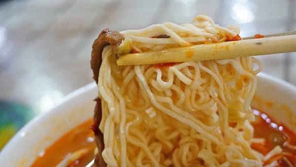 【台北美食】黃記麻辣蚵仔麵線-微麻微辣超級重香的麻辣臭豆腐