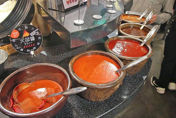 【新莊美食】兩餐韓國年糕火鍋吃到飽-只要299元就能吃到韓式火鍋吃到飽 【新莊美食】兩餐韓國年糕火鍋吃到飽-只要299元就能吃到韓式火鍋吃到飽