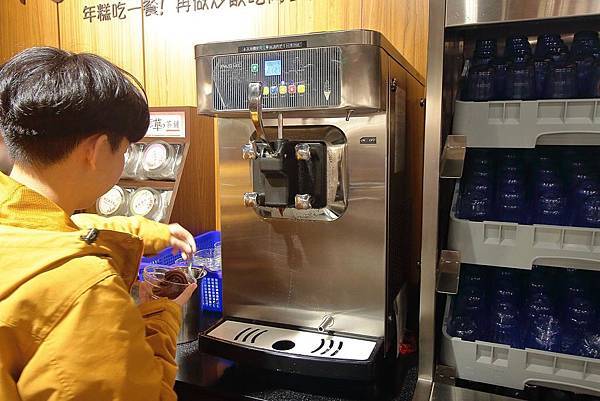 【新莊美食】兩餐韓國年糕火鍋吃到飽-只要299元就能吃到韓式火鍋吃到飽 【新莊美食】兩餐韓國年糕火鍋吃到飽-只要299元就能吃到韓式火鍋吃到飽