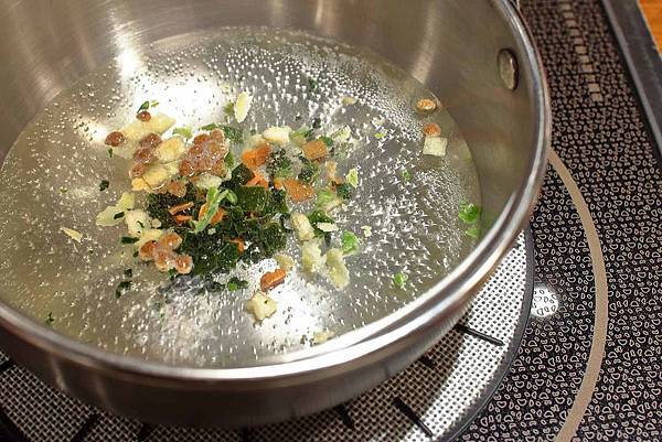 【新莊美食】兩餐韓國年糕火鍋吃到飽-只要299元就能吃到韓式火鍋吃到飽 【新莊美食】兩餐韓國年糕火鍋吃到飽-只要299元就能吃到韓式火鍋吃到飽