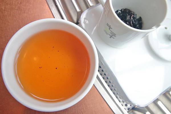【台中美食】吃茶三千-國內第一座室內茶園,從國外紅到國內的鮮萃茶飲店 【台中美食】吃茶三千-國內第一座室內茶園,從國外紅到國內的鮮萃茶飲店