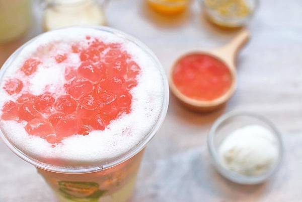 【台中美食】吃茶三千-國內第一座室內茶園，從國外紅到國內的鮮萃茶飲店