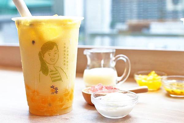 【台中美食】吃茶三千-國內第一座室內茶園,從國外紅到國內的鮮萃茶飲店 【台中美食】吃茶三千-國內第一座室內茶園,從國外紅到國內的鮮萃茶飲店