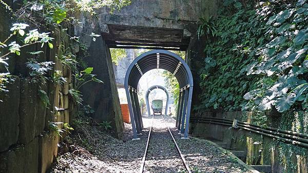 【台北景點】深澳鐵道自行車-沒有預約可能會玩不到的鐵道自行車