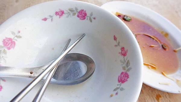 【台北美食】士林蛋包麵-沒有店名沒有招牌，附近居民從小吃到大的無名美食