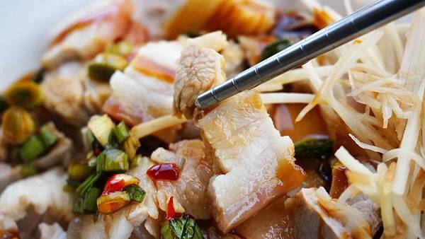 【台北美食】士林蛋包麵-沒有店名沒有招牌，附近居民從小吃到大的無名美食