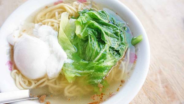 【台北美食】士林蛋包麵-沒有店名沒有招牌，附近居民從小吃到大的無名美食