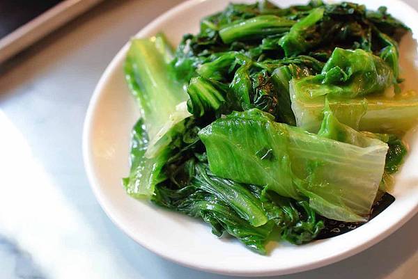 【新莊美食】麻麻號。排骨鴨血豆腐專賣-不到百元就能吃到美味的麻辣鴨血套餐，CP值爆高！