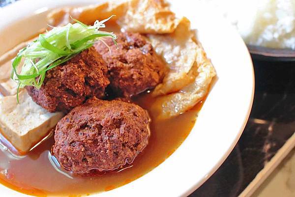 【新莊美食】麻麻號。排骨鴨血豆腐專賣-不到百元就能吃到美味的麻辣鴨血套餐,CP值爆高! 【新莊美食】麻麻號。排骨鴨血豆腐專賣-不到百元就能吃到美味的麻辣鴨血套餐,CP值爆高!