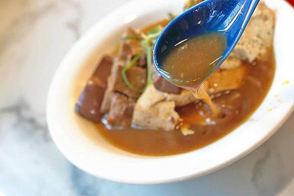 【新莊美食】麻麻號。排骨鴨血豆腐專賣-不到百元就能吃到美味的麻辣鴨血套餐,CP值爆高! 【新莊美食】麻麻號。排骨鴨血豆腐專賣-不到百元就能吃到美味的麻辣鴨血套餐,CP值爆高!