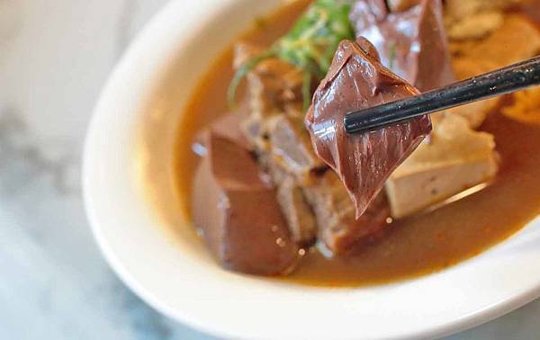 【新莊美食】麻麻號。排骨鴨血豆腐專賣-不到百元就能吃到美味的麻辣鴨血套餐,CP值爆高! 【新莊美食】麻麻號。排骨鴨血豆腐專賣-不到百元就能吃到美味的麻辣鴨血套餐,CP值爆高!