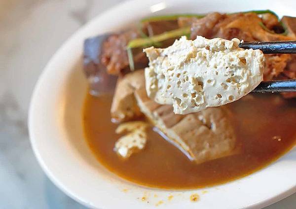 【新莊美食】麻麻號。排骨鴨血豆腐專賣-不到百元就能吃到美味的麻辣鴨血套餐,CP值爆高! 【新莊美食】麻麻號。排骨鴨血豆腐專賣-不到百元就能吃到美味的麻辣鴨血套餐,CP值爆高!