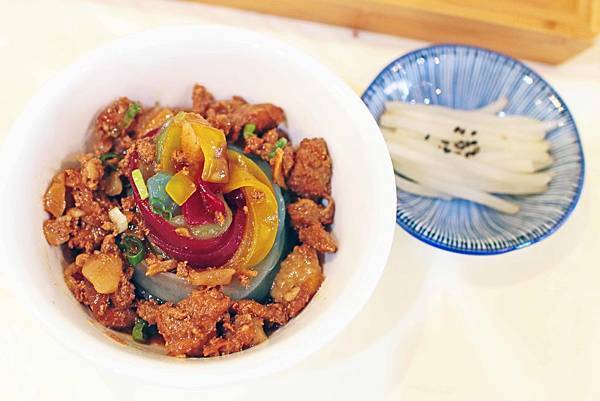 【美濃美食】軒味屋彩色板條-五彩繽紛不同顏色的板條三吃