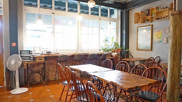 【美濃美食】美濃啖糕堂-70多年老屋改建的水蓮吐司特色麵包店