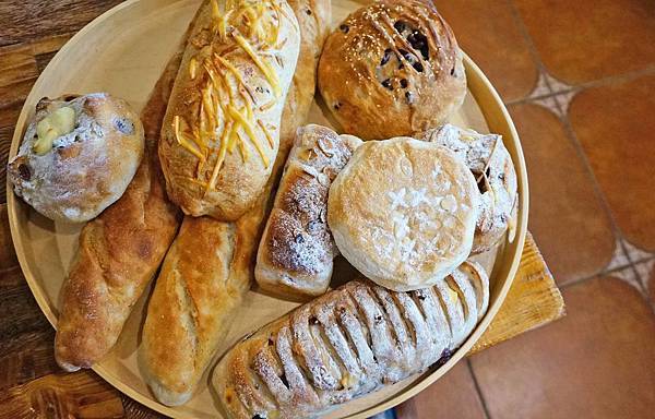 【美濃美食】美濃啖糕堂-70多年老屋改建的水蓮吐司特色麵包店