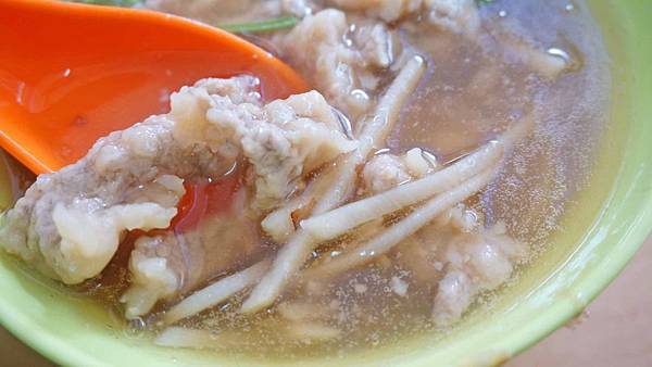 【台北美食】肉羹油飯-沒有店名沒有招牌的超低調美食小吃店