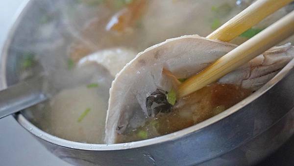 【台南美食】水河虱目魚粥-內行人才知道!不到百元就能吃到無刺虱目魚肚粥 【台南美食】水河虱目魚粥-內行人才知道!不到百元就能吃到無刺虱目魚肚粥