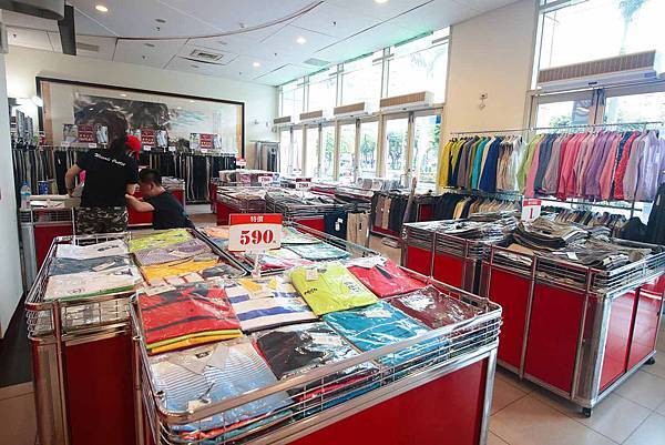 【FY家電挑戰全台最低價!!】全部家電原廠授權原廠保固!夏季家電價格全面4折起,冷氣更是優惠,還有多項好禮,更有其它品牌衣服、兒童玩具等商品一次買齊-三重家電特賣會 【FY家電挑戰全台最低價!!】全部家電原廠授權原廠保固!夏季家電價格全面4折起,冷氣更是優惠,還有多項好禮,更有其它品牌衣服、兒童玩具等商品一次買齊-三重家電特賣會