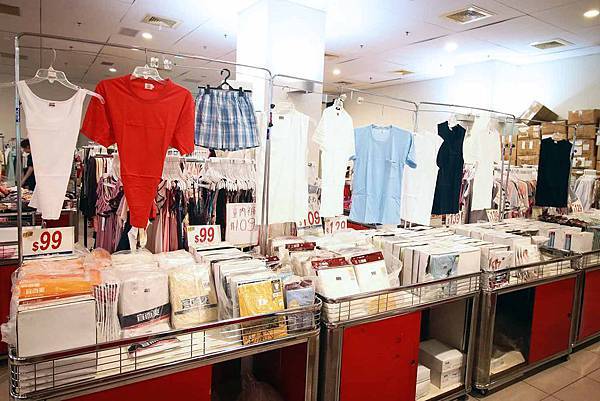 【FY家電挑戰全台最低價！！】全部家電原廠授權原廠保固！夏季家電價格全面４折起，冷氣更是優惠，還有多項好禮，更有其它品牌衣服、兒童玩具等商品一次買齊-三重家電特賣會